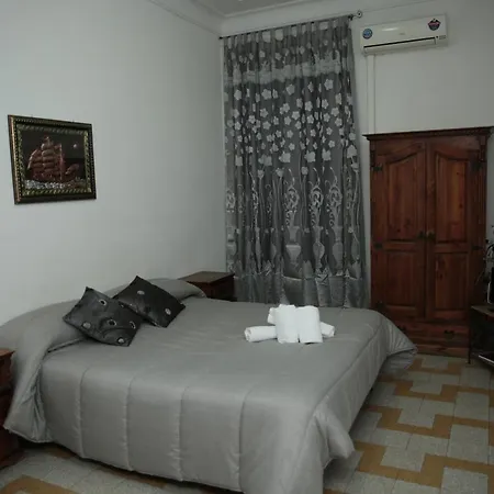 לינה וארוחת בוקר Bel Ami רומא