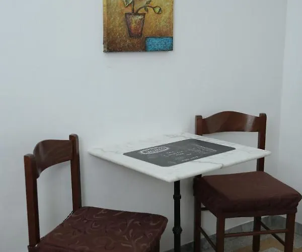 Bel Ami Bed & Breakfast 3*